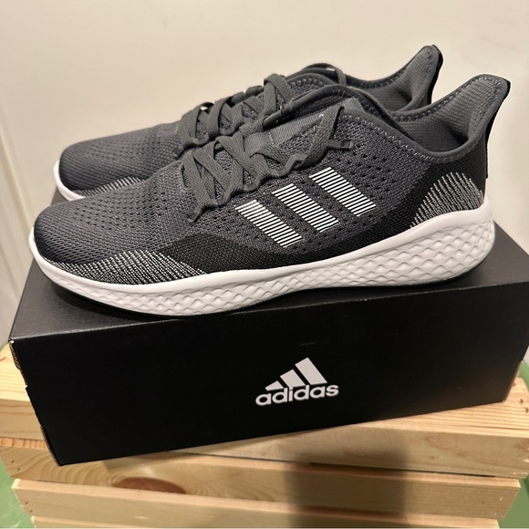 NEW Adidas Fluidflow 2.0 Men's Dark Gray Athletic Shoes 10.5 - Picture 4 of 14